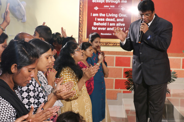 Hundreds gathered at the Night Vigil prayer organized by Grace Ministry in Mangalore at Prayer Center here on Feb 03, 2018. Many were healed by the power of Holy Spirit by the prayers of Bro Andrew Richard.